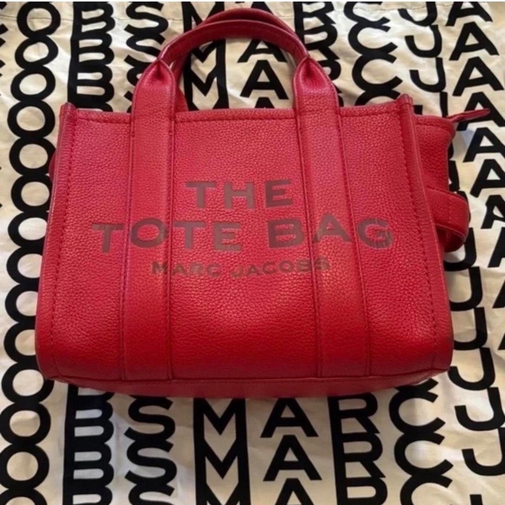 MARC JACOBS THE LEATHER SMALL TOTE BAG - Picture 4 of 13